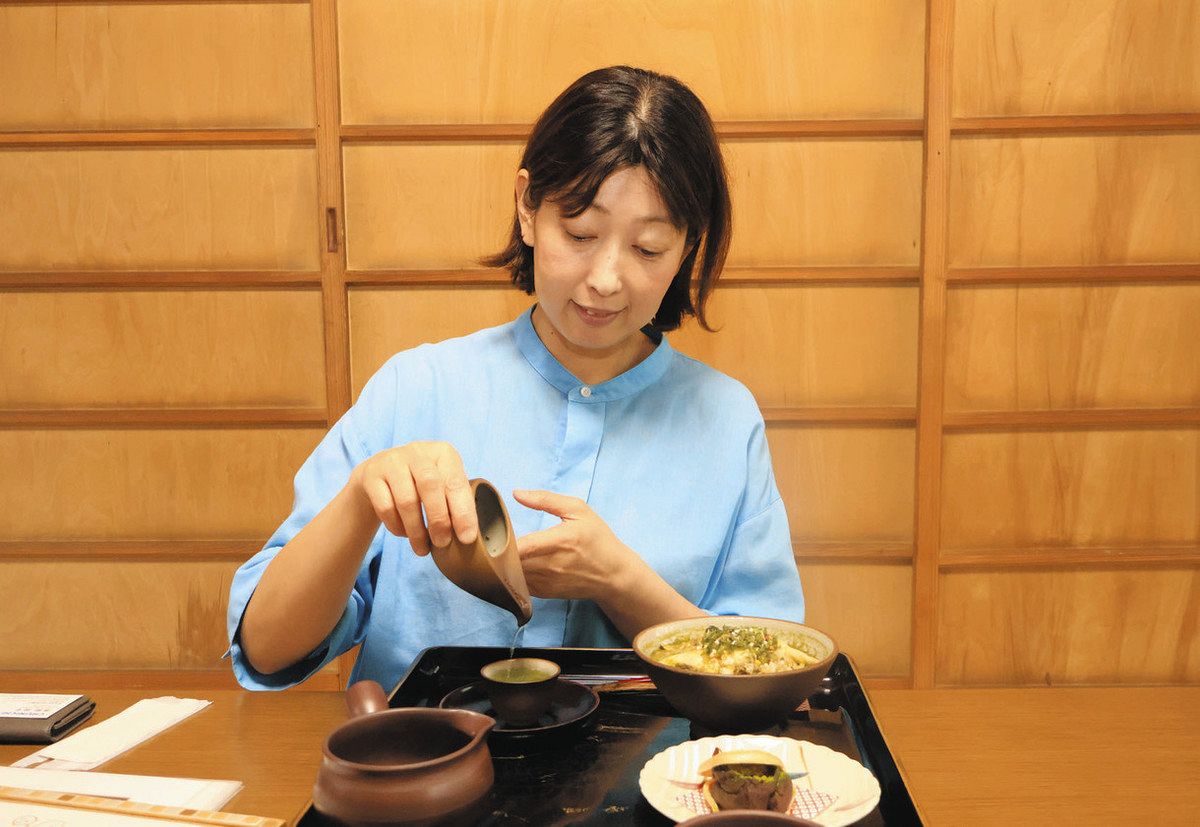 Tea Guides Good Fortune: Yokkaichi Tea Promotion Center Director Yamada Yoko Introduces Tea Like a Sommelier