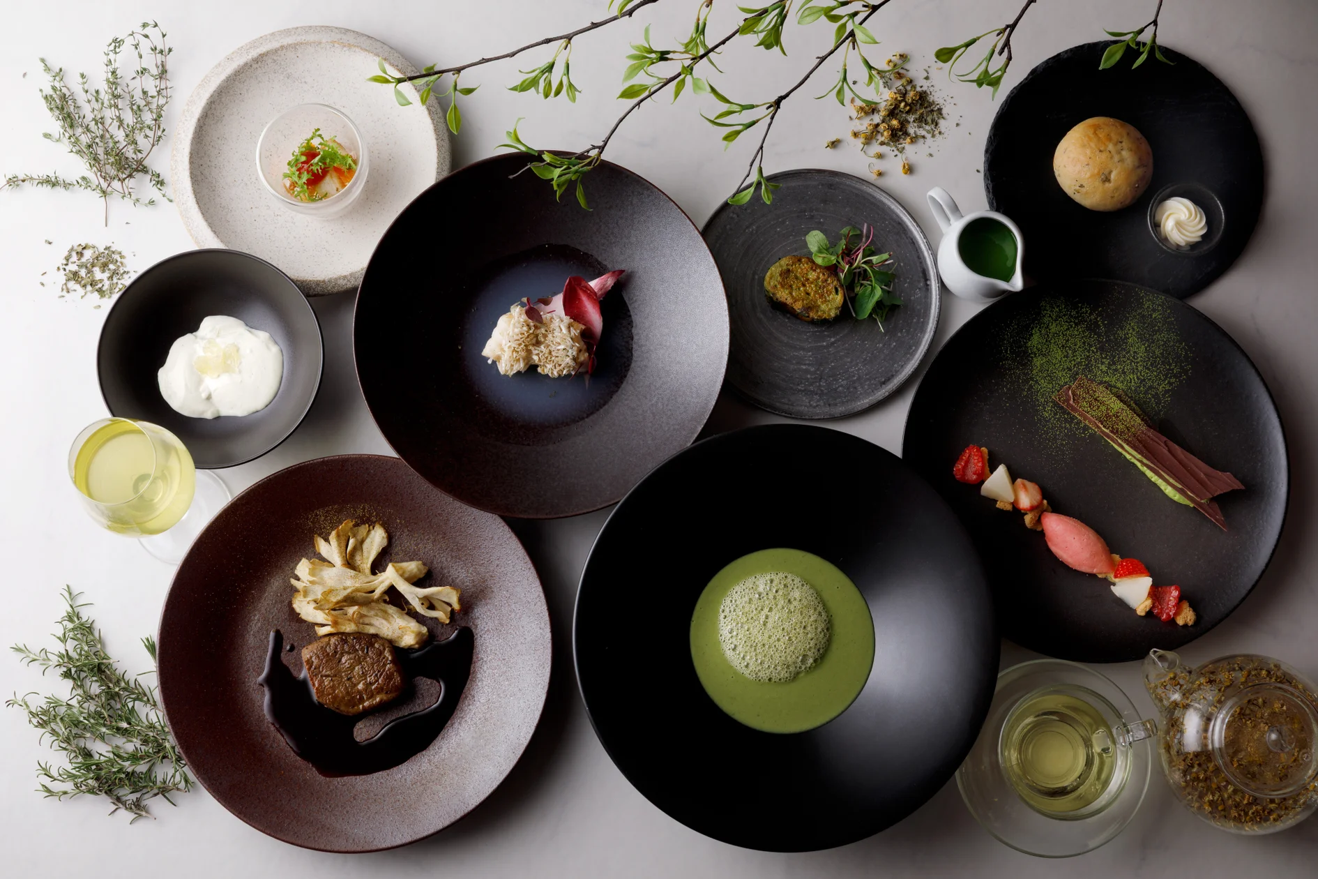 Grand Hyatt Fukuoka and Nakamura-en Collaborate on Yame Terroir Dinner Course Featuring Herbs and Yame Tea